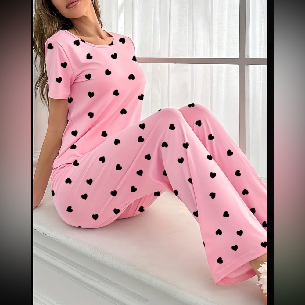 Short-sleeved T-shirt and trousers with love print pajama set,